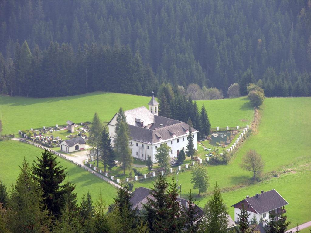 Fliegenpilz Ritual im Schloss in Kärnten / Österreich